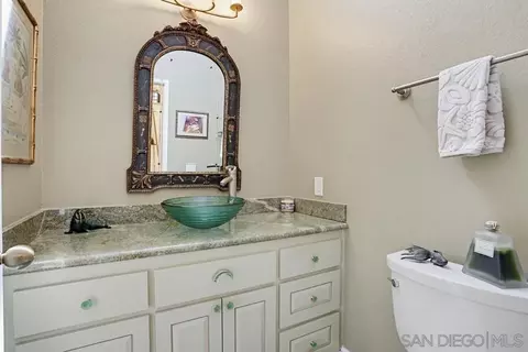 Bath - 803 Spindrift Dr, Del Mar, CA 92014 photo 1 of 3