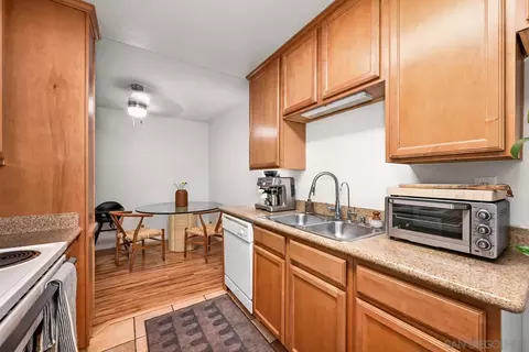 Kitchen - 1650 S El Camino Real #102, Encinitas, CA 92024 photo 5 of 5