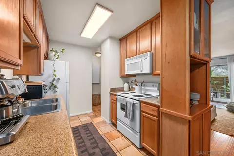 Kitchen - 1650 S El Camino Real #102, Encinitas, CA 92024 photo 1 of 5