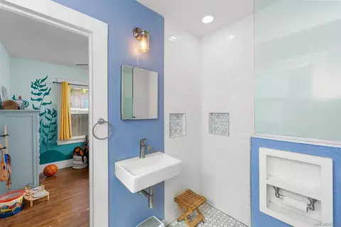 Bath - 12849 Julian, Lakeside, CA 92040 photo 1 of 2