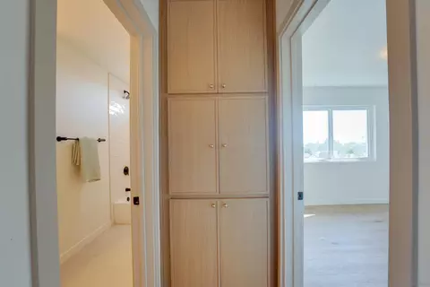 Entry Way - 4208 Park Dr, Carlsbad, CA 92008 photo 3 of 3