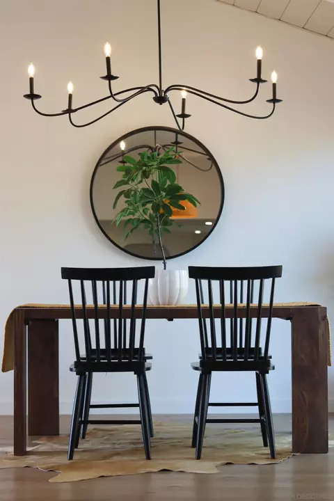 Dining - 4208 Park Dr, Carlsbad, CA 92008 photo 4 of 4