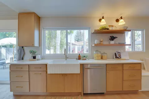 Kitchen - 4208 Park Dr, Carlsbad, CA 92008 photo 3 of 12
