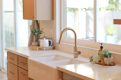 Kitchen - 4208 Park Dr, Carlsbad, CA 92008 photo 4 of 12