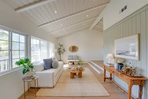 Living - 4208 Park Dr, Carlsbad, CA 92008 photo 1 of 4