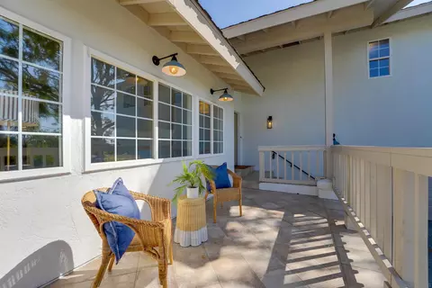 Exterior - 4208 Park Dr, Carlsbad, CA 92008 photo 5 of 9