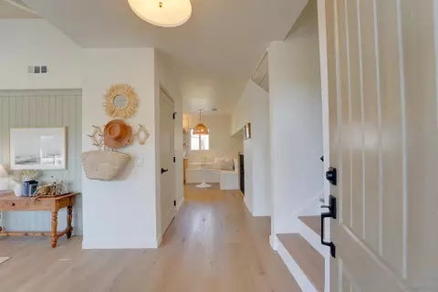 Entry Way - 4208 Park Dr, Carlsbad, CA 92008 photo 1 of 3