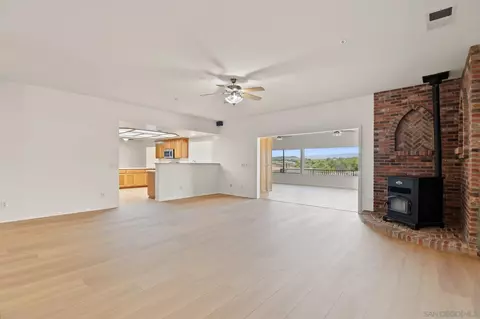 Living - 333 Thomsen Way, Ramona, CA 92065 photo 8 of 11