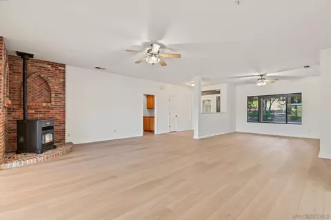 Living - 333 Thomsen Way, Ramona, CA 92065 photo 1 of 11
