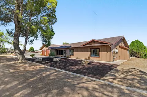 Exterior - 333 Thomsen Way, Ramona, CA 92065 photo 4 of 9