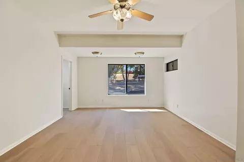 Living - 333 Thomsen Way, Ramona, CA 92065 photo 5 of 11