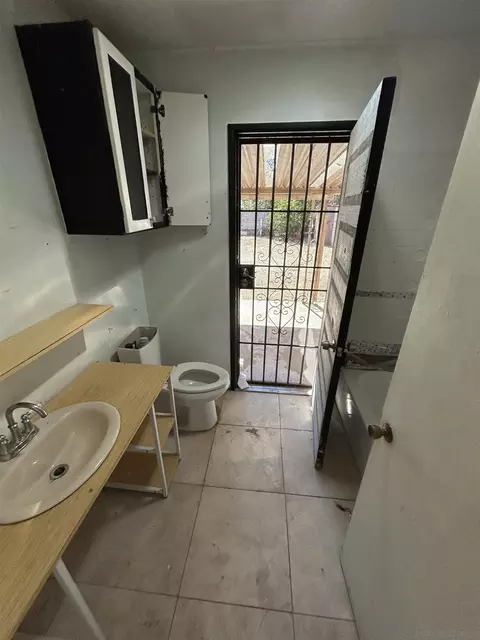 Bath - 464 E J, Chula Vista, CA 91910 photo 1 of 1