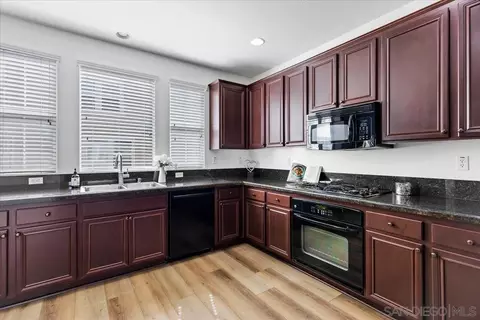 Kitchen - 52 Via Sovana, Santee, CA 92071 photo 3 of 6