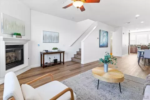 Living - 52 Via Sovana, Santee, CA 92071 photo 2 of 2