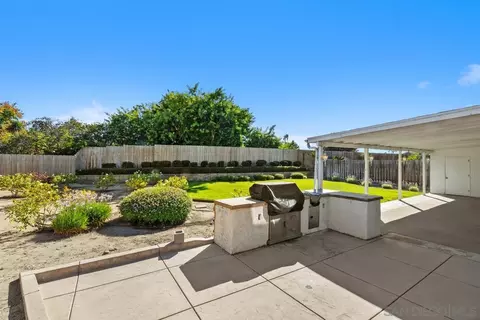 Exterior - 648 E J St, Chula Vista, CA 91910 photo 4 of 6