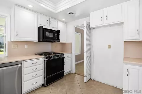 Kitchen - 648 E J St, Chula Vista, CA 91910 photo 3 of 3