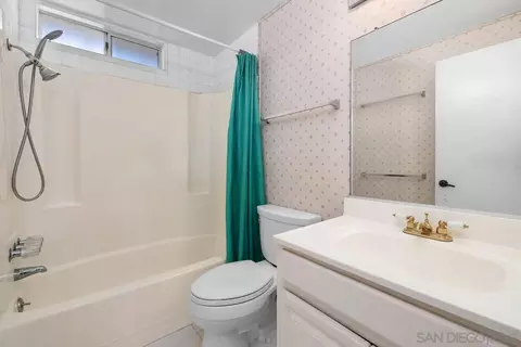 Bath - 648 E J St, Chula Vista, CA 91910 photo 2 of 2