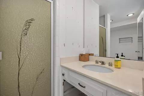 Bath - 939 Coast Blvd #11B, La Jolla, CA 92037 photo 1 of 3