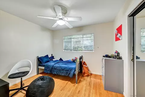 Bedroom - 643-643 B Nautilus, La Jolla, CA 92037 photo 2 of 5