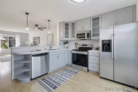 Kitchen - 439 Verde Rdg, Spring Valley, CA 91977 photo 2 of 3