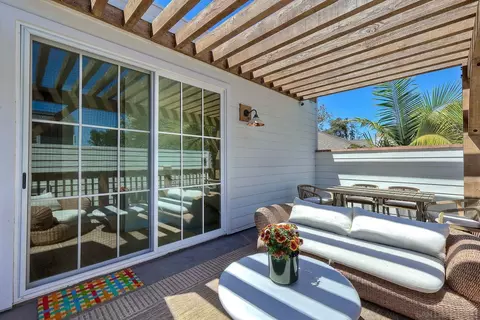 Exterior - 4301 Hawk St, San Diego, CA 92103 photo 4 of 8