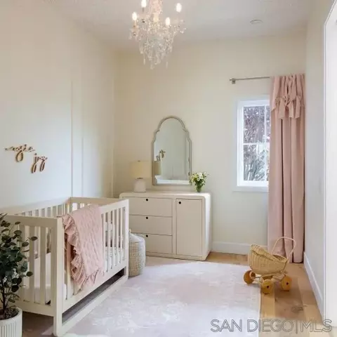 Bedroom - 4301 Hawk St, San Diego, CA 92103 photo 4 of 7