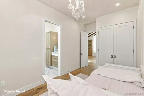 Bedroom - 4301 Hawk St, San Diego, CA 92103 photo 3 of 7