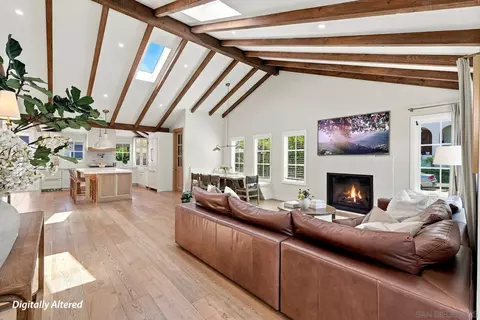 Living - 4301 Hawk St, San Diego, CA 92103 photo 1 of 3