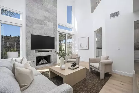 6093 Caminito Del Oeste, San Diego, CA 92111