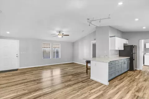 Living - 450 E Bradley Ave #69, El Cajon, CA 92021 photo 2 of 2