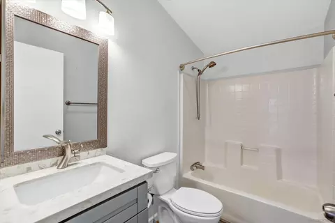 Bath - 450 E Bradley Ave #69, El Cajon, CA 92021 photo 2 of 2