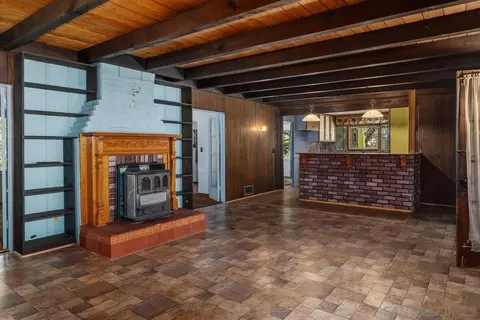 Living - 9131 Madison Ave, La Mesa, CA 91941 photo 5 of 6