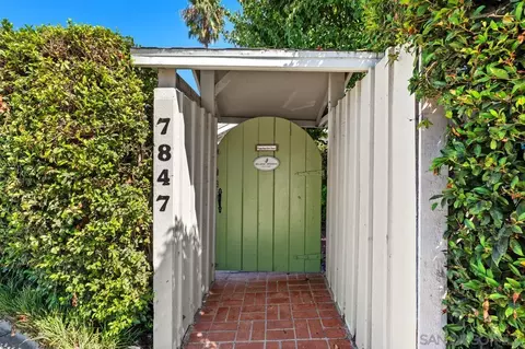 Exterior - 7847-49 Exchange Pl, La Jolla, CA 92037 photo 7 of 9