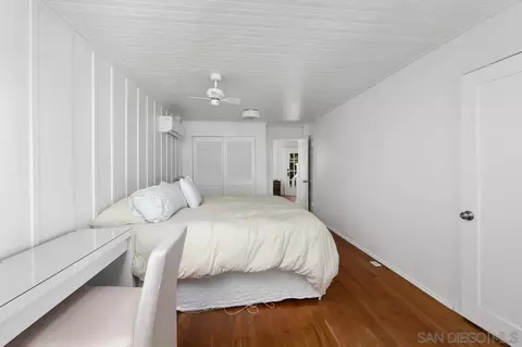 Bedroom - 7847-49 Exchange Pl, La Jolla, CA 92037 photo 3 of 4