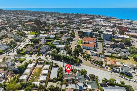 View/Area - 7847-49 Exchange Pl, La Jolla, CA 92037 photo 5 of 6