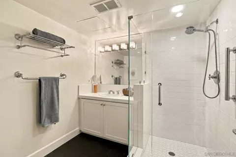 Bath - 1101 1st St #110, Coronado, CA 92118 photo 4 of 4