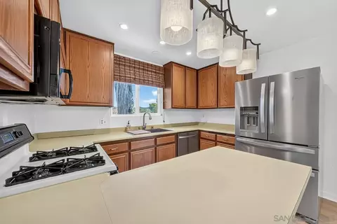 Kitchen - 9364 Leticia Dr, Santee, CA 92071 photo 4 of 7