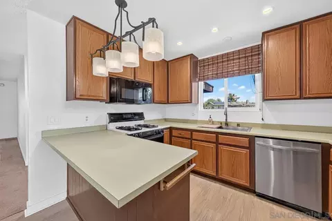 Kitchen - 9364 Leticia Dr, Santee, CA 92071 photo 6 of 7