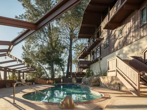 Exterior - 9450 Sunset Dr, La Mesa, CA 91941 photo 4 of 6