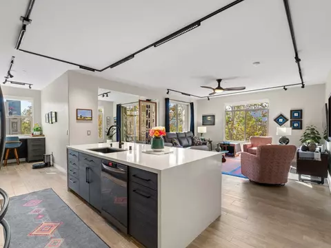 8275 Station Village Ln #3307, San Diego, CA 92108