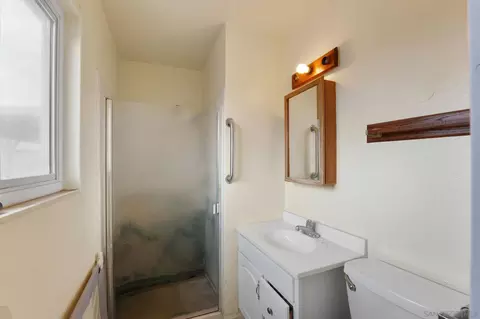 Bath - 656 Flora Dr, Oceanside, CA 92057 photo 2 of 2