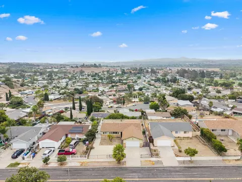 View/Area - 656 Flora Dr, Oceanside, CA 92057 photo 1 of 18