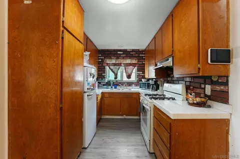 Kitchen - 656 Flora Dr, Oceanside, CA 92057 photo 1 of 1