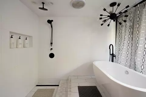 Bath - 754 El Rancho, El Cajon, CA 92019 photo 2 of 4