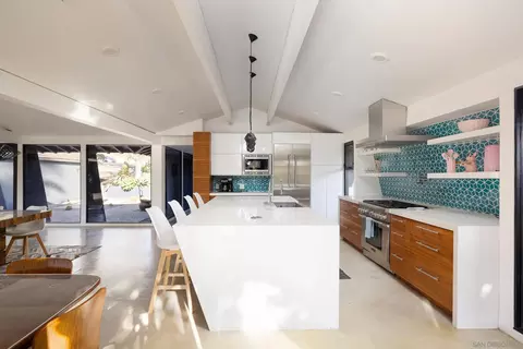 Kitchen - 754 El Rancho, El Cajon, CA 92019 photo 3 of 3