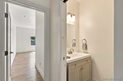 Entry Way - 770 Delaware, Imperial Beach, CA 91932 photo 2 of 4