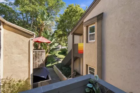 Exterior - 8692 Via Mallorca #D, La Jolla, CA 92037 photo 5 of 5