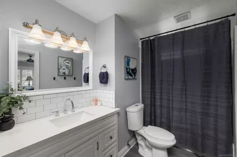 Bath - 3037 Camarillo Ave, Oceanside, CA 92056 photo 1 of 2