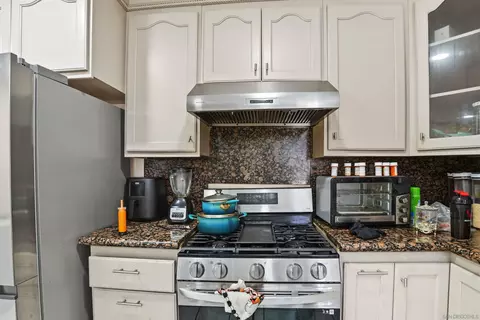 Kitchen - 2539 Trace Rd, Spring Valley, CA 91978 photo 4 of 4
