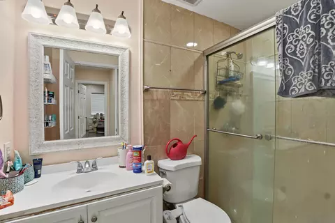 Bath - 2539 Trace Rd, Spring Valley, CA 91978 photo 1 of 3